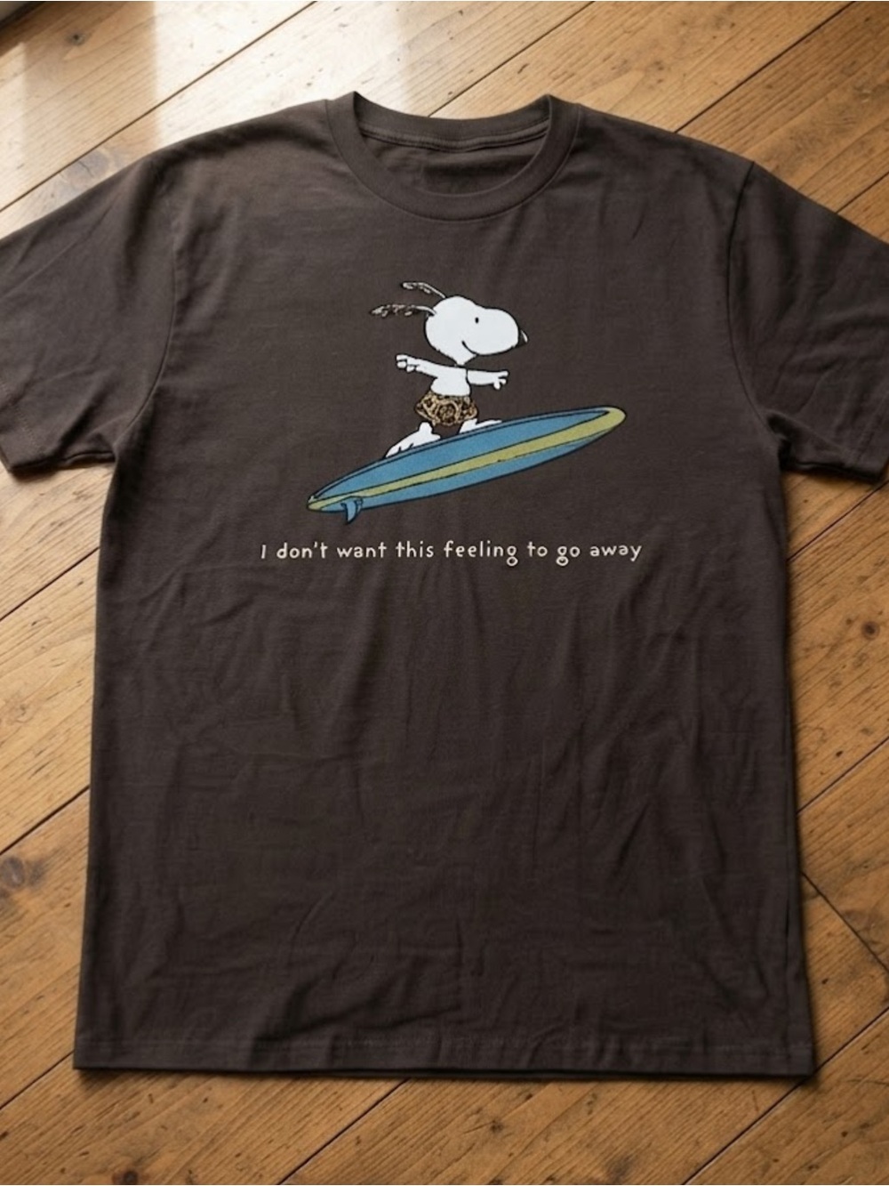 Gildan T-shirt Surfer Dog Leopard Print Board Graphic